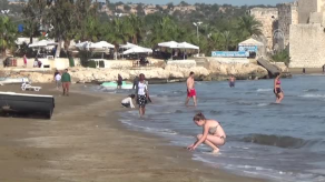 Mersin'de Konak Üniversitesi Öğrencilerinin Deniz Keyfi