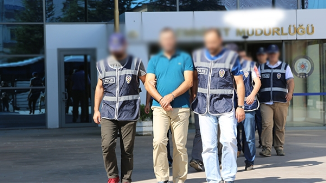 Mersin'de FETÖ'cü Sağlıkçılara Operasyon
