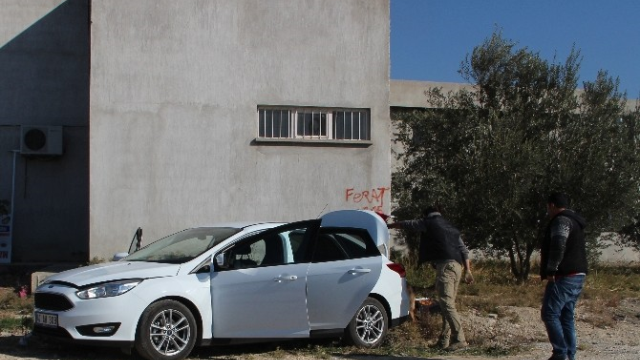 Mersin'de Bombalı Araç Alarmı Korku Saldı