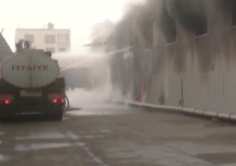 Mersin  Adana Yolundaki Plastik Fabrikasında Yangın