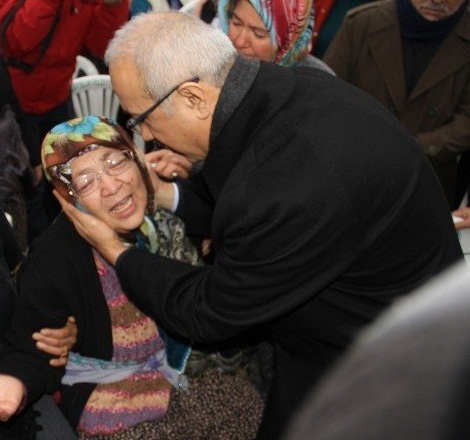 Kalkınma Bakanı Mersin'de Selden Zarar Gören Yerleri İnceledi Aileleri de Ziyaret Etti