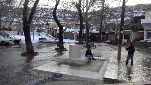 Mersinliler Yoğun Kar Yağışından Dolayı Bu Yılı Bereket Yılı Olarak Kabul Ediyor