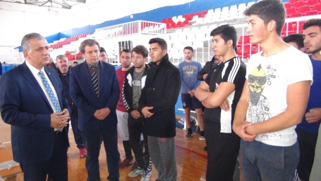 Mersin'de Gençler Özel Harekat Polisi Olabilmek İçin Ter Döküyor