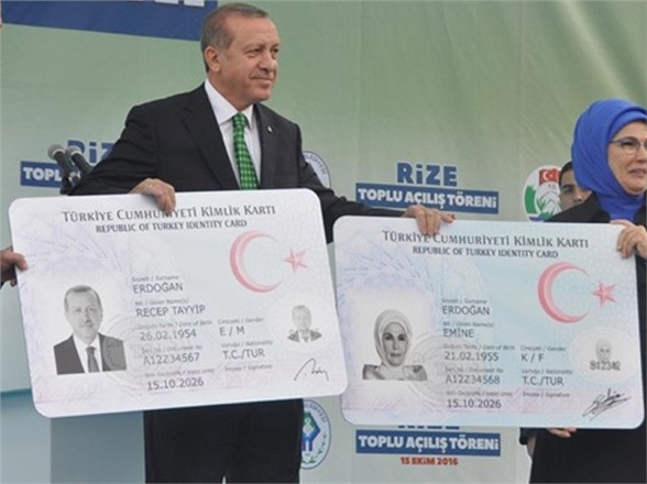 Mersin'de Yeni Kimlik Dağıtımı Başladı