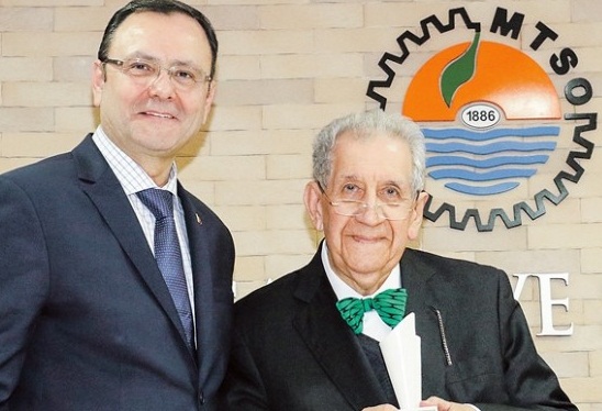 Mersin Edebiyat Ödülü Hızlan'a Verildi