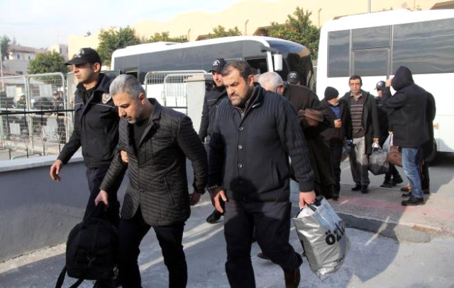 Mersin'de FETÖ'ye Finans Sağlayan 17 Kişi Tutuklandı