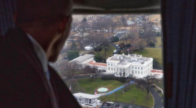 Obama Beyaz Saray'a Veda Etti