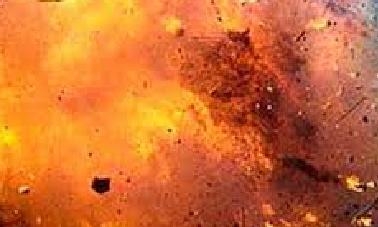 Arabistan'da İki Canlı Bomba Kendini Patlattı