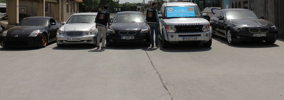Türkiye'ye Kaçak Sokulmak İstenen 11 Bin Lüks Araç Ele Geçirildi! 
