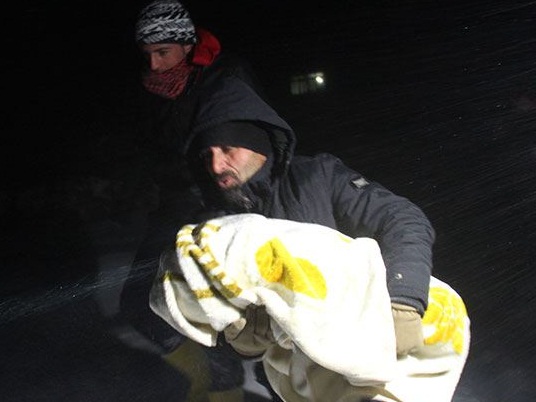 Karda Mahsur Kalan 4 Aylık Bebek İçin Herkes Seferber Oldu