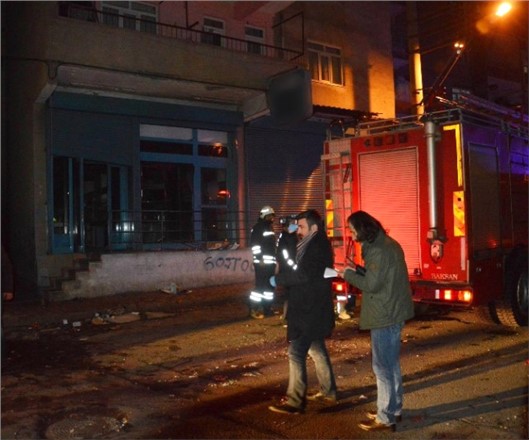 Markete Patlayıcı Attılar