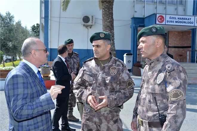 MERSİN VALİSİ ÖZDEMİR ÇAKACAK, ÖZEL HAREKAT ŞUBE MÜDÜRLÜĞÜNDE