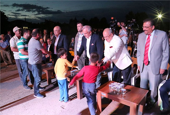 Erdemli Belediye Başkanı Tollu “Birlikte Bayramlaşalım”