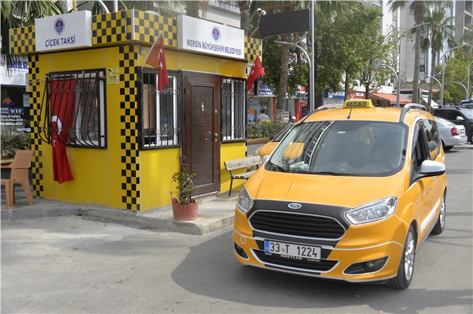 Mersin'de Taksi Durakları Modernleşiyor