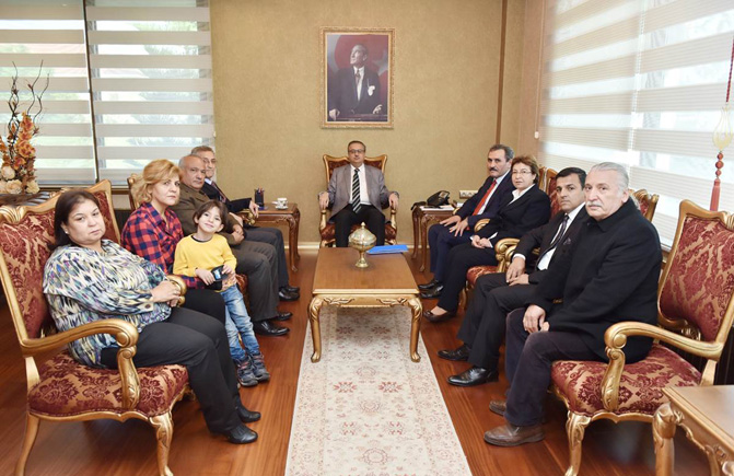 Vali Ali İhsan Su, Koruyucu Aile ve Gönül Elçileri Derneği Yönetimini Kabul Etti