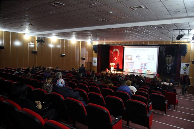 Erdemli Belediyesinden Eğitimcilere Atık Pil Semineri