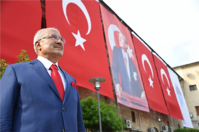 Mersin Büyükşehir Belediye Başkanı Burhanettin Kocamaz'ın Yeni Yıl Mesajı