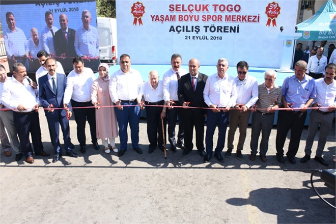 Tarsus'ta Selçuk Togo Yaşam Boyu Spor Merkezi Törenle Açıldı
