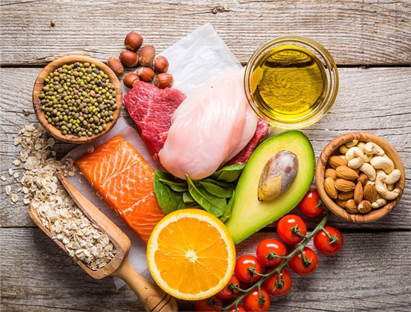 Sağlıklı beslenerek hem cildinizi hem de bedeninizi koruyun