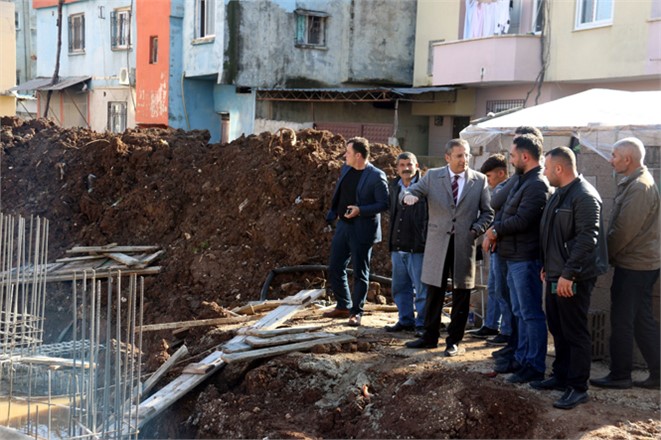Akdeniz Belediye Başkanı Pamuk, Mahalle Ziyaretlerini Sürdürüyor