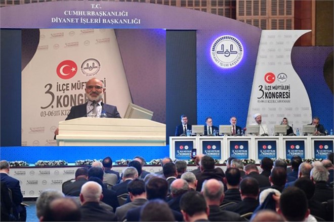 Tarsus Müftüsü Dr.Hayri Erenay 3. İlçe Müftüleri Kongresinde Sunum Yaptı
