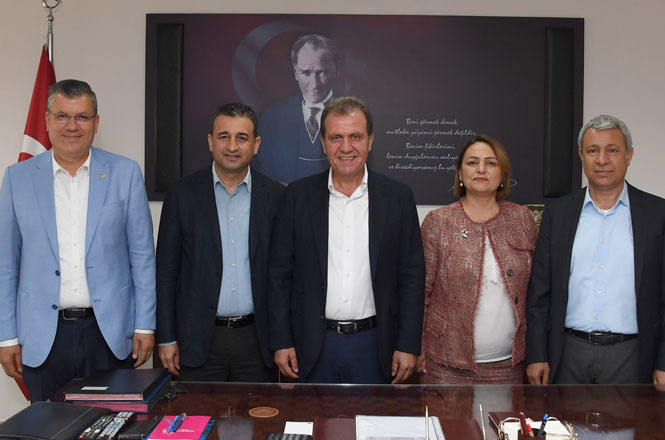 CHP Adana Milletvekillerinden Mersin Büyükşehir Belediye Başkanı Vahap Seçer’e Ziyaret