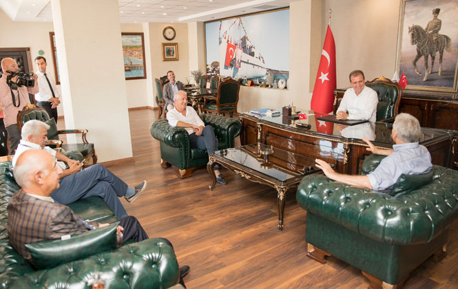 Mersin’e Portatif Havuz Projesi Geliyor, Başkan Vahap Seçer: "Mersin’in İkinci Bir Limana İhtiyacı Var"