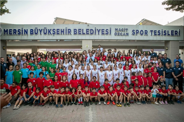 Başkan Seçer, Gençlik ve Spor Kulübü Öğrencileri İle Bir Araya Geldi