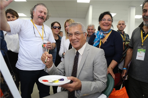 Başkan Tarhan Aktivist Sanatçılarla Birlikte Resim Yaptı