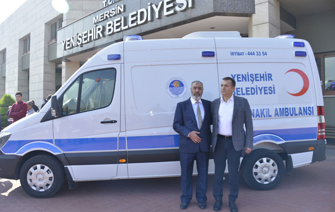 Mersin'de Yaşayan Hayırsever Yaşar Arıkan İsimli Emekli Asker, Yenişehir Belediyesi’ne Ambulans Bağışladı