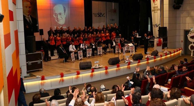 Tarsus İnleyen Nağmeler Musiki Derneği, Yılın İlk Konserini Verdi