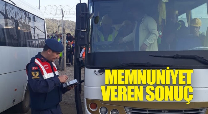 Mersin’de Jandarma Sivil Kıyafetle Yolcu Araçları ve Servis Taşımacılığı Yapan Araçları Denetledi