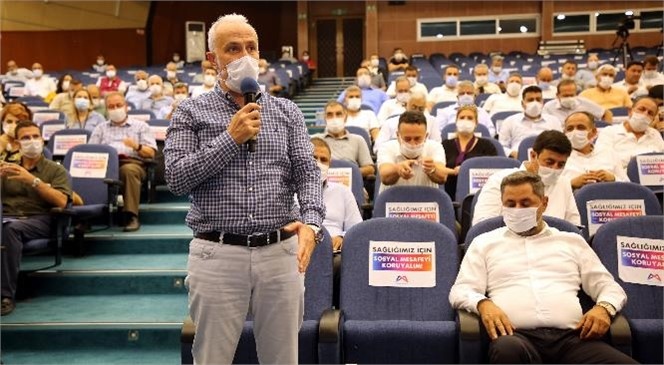 Akdeniz Belediye Başkanı Gültak; Engelsiz Atölyesinin Ürünlerini Büyükşehir Meclisi’nde Tanıttı