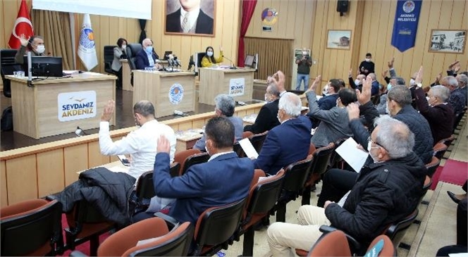 Akdeniz Belediye Meclisi, Yeni Yılın İlk Toplantısını Yaptı