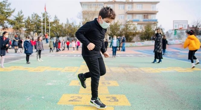 Bakan Selçuk Velilere Bilgi Verdi