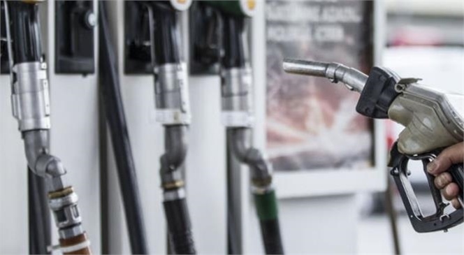 Benzine Zam Geldi! Pompa Fiyatlarına Yansıyacak Mı?