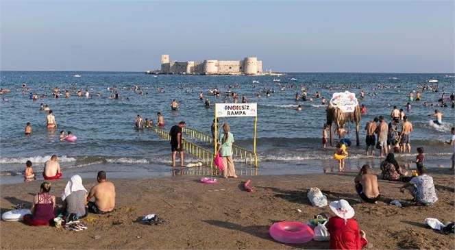 Büyükşehir’in Plajları Bayramda Binlerce Tatilciyi Ağırladı