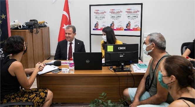 Mersin Büyükşehir Belediye Başkanı Vahap Seçer, Öğrencilerle Buluştu