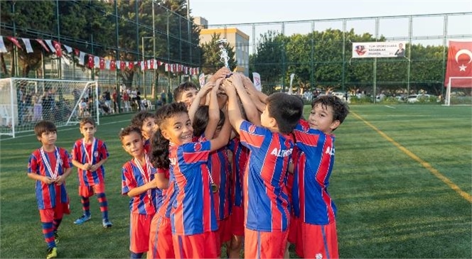 Büyükşehir, ‘30 Ağustos Minikler Zafer Kupası’ Turnuvası Düzenledi
