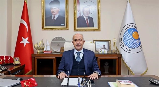 Akdeniz Belediye Başkanı M. Mustafa Gültak, Cumhuriyet’in Kuruluşu’nun 98’inci Yılı Nedeniyle Mesaj Yayımladı