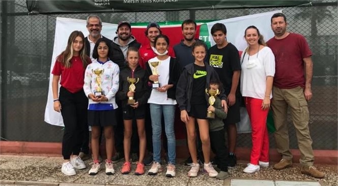 Türkiye Tenis Federasyonu Turnuva Birincisi Şimal Sultan Çetrez Oldu