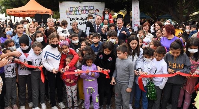 Mersin Büyükşehir Belediye Başkanı Vahap Seçer, Dünya Çocuk Hakları Günü’nde Miniklerle Bir Araya Geldi