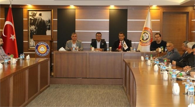 CHP Tarsus İlçe Başkanı Ozan Varal ve Beraberindeki Heyet, Tarsus Ticaret ve Sanayi Odası’nı Ziyaret Etti