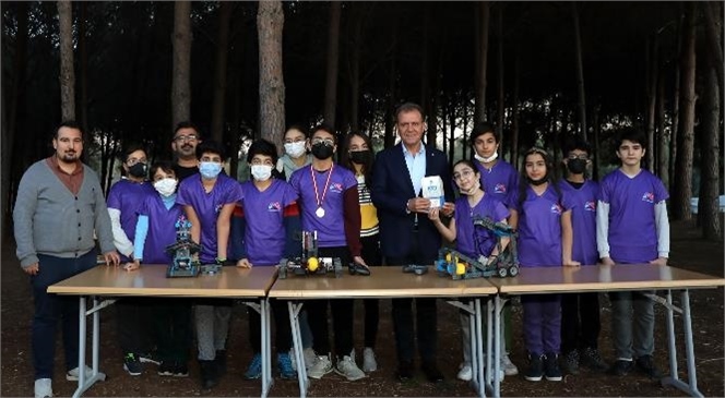 Mersin Büyükşehir’in Kadın ve Çocuk Bilim, Teknoloji Atölyesi Öğrencilerine 2 Ödül Birden