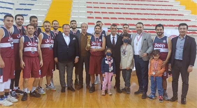 Birincilik Kupasını Ankara Barosu Alırken, Mersin Barosu Altın Grupta İkincilik Kupası Aldı