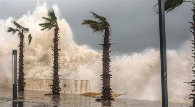 Meteoroloji Doğu Akdeniz İçin Fırtına Uyarısında Bulundu