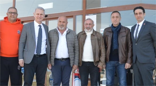 Türkiye Hentbol Federasyonu Başkanı Uğur Kılıç, Mersin Büyükşehir Belediyesi Msk Başkanı Özgür Timur’u Ziyaret Etti