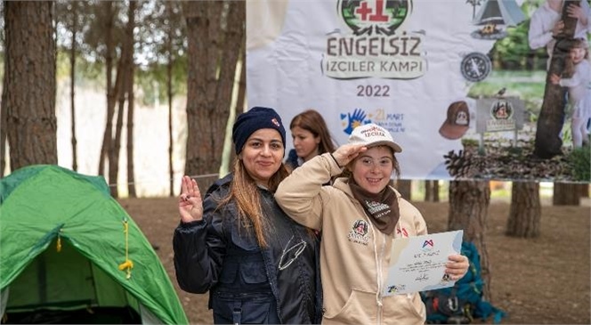 Down Sendromlu Çocuklar, Tarsus Gençlik Kampı’nın Survivor Parkurunda Yarıştı
