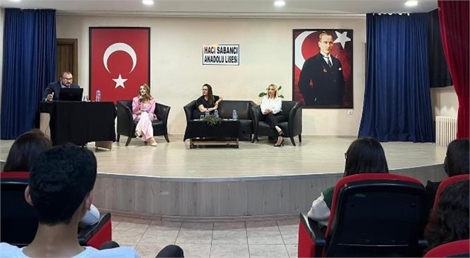 Kariyer Merkezi, Hacı Sabancı Anadolu Lisesi’nin Konuğu Oldu