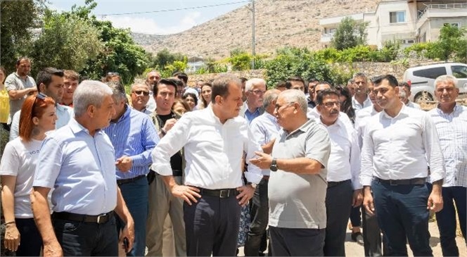 Mersin Büyükşehir Belediye Başkanı Vahap Seçer, 2’nci Bölge Gezisinde Mut ve Gülnarlı Üreticilerle Sulama Borusu ve Makine-ekipman Dağıtımı Töreninde Buluştu